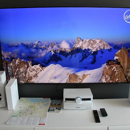 New Modern 4-room With Big Balcony And Undeground Parking In Center Of