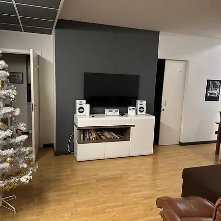 New Modern 4-room With Big Balcony And Undeground Parking In Center Of Apartment *