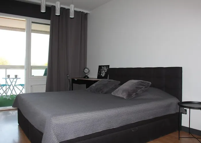 New Modern 4-room With Big Balcony And Undeground Parking In Center Of