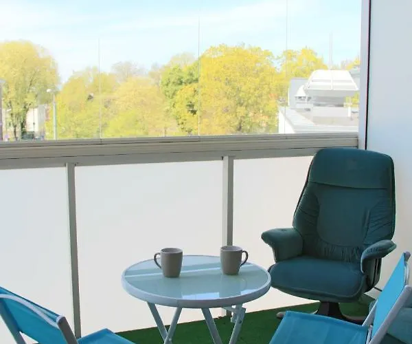 New Modern 4-room With Big Balcony And Undeground Parking In Center Of アパート