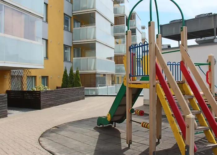 アパート New Modern 4-room With Big Balcony And Undeground Parking In Center Of *