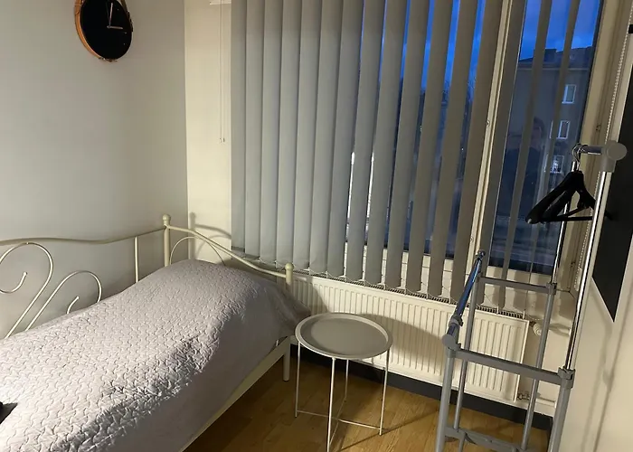 アパート New Modern 4-room With Big Balcony And Undeground Parking In Center Of タリン